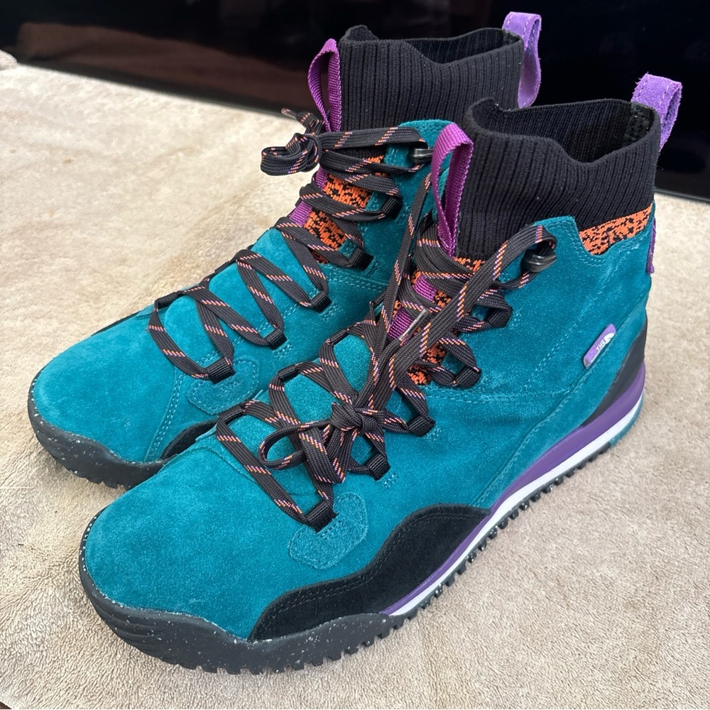 The North Face Back To Berkeley III WP Sport Mens Boots Size 9.5 Waterproof